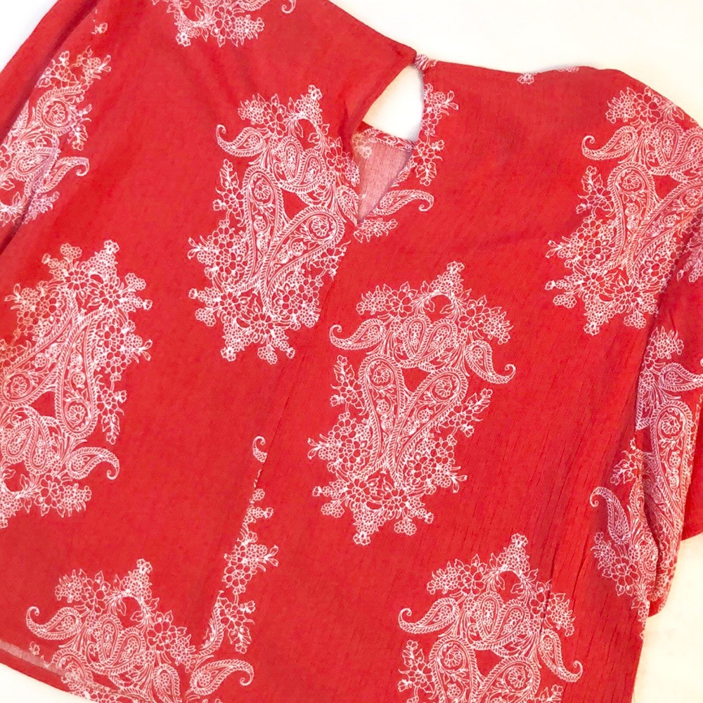 Coral and white two piece outfit - Picture 6 of 6